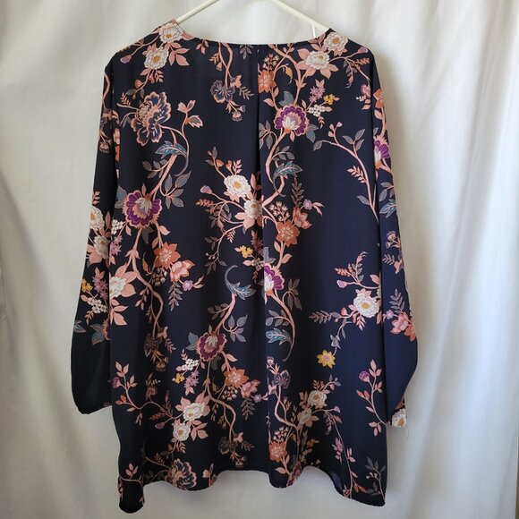 Maurice's Sz 3 (3X) GORGEOUS Blouse Floral Long roll tab sleeves flowy silky EUC - Picture 11 of 12